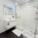 Gold Center 102 아파트 푼샬