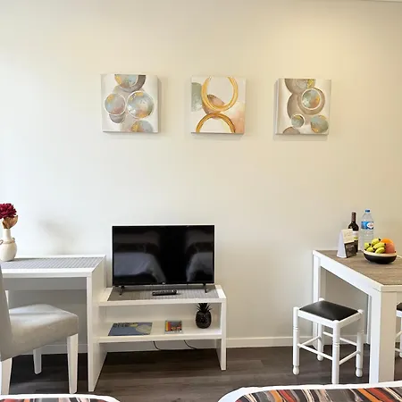 Gold Center 102 Apartment *