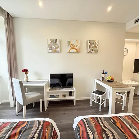 Gold Center 102 * Funchal (Madeira)