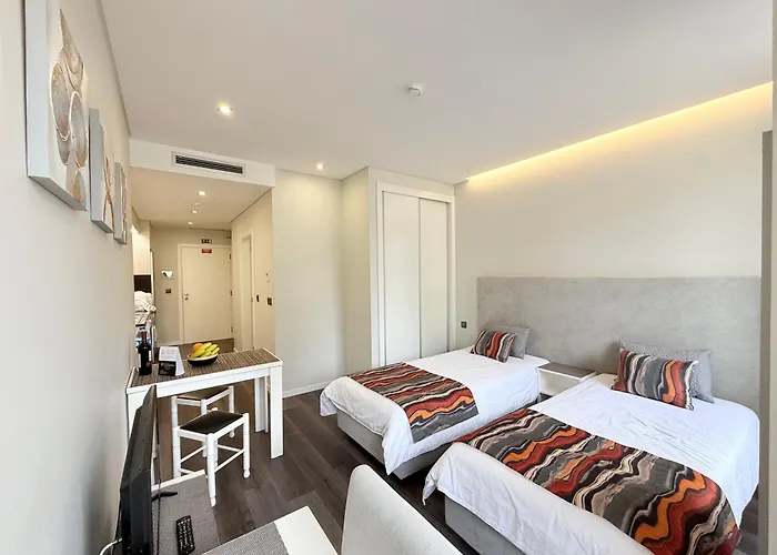 Gold Center 102 דירה פונשל