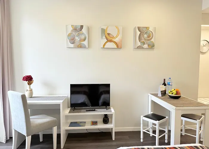 Gold Center 102 דירה *