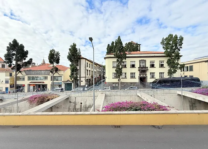 Gold Center 102 דירה פונשל