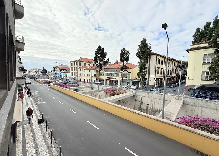 Gold Center 102 דירה פונשל